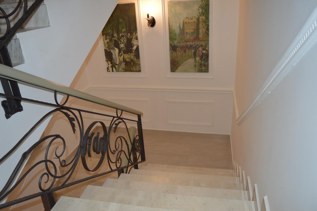 Vila Ada Hotel Тирана Экстерьер фото