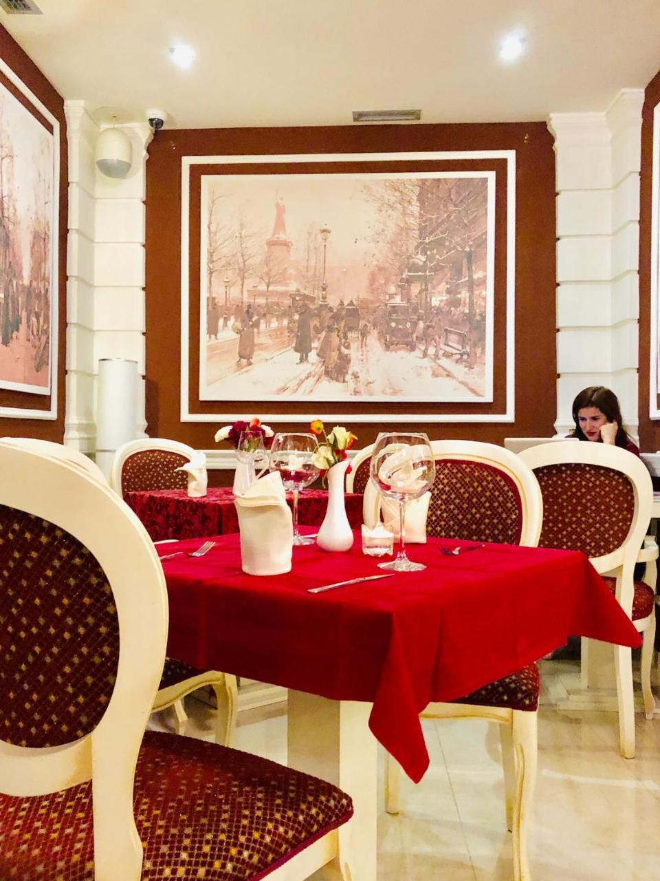 Vila Ada Hotel Тирана Экстерьер фото